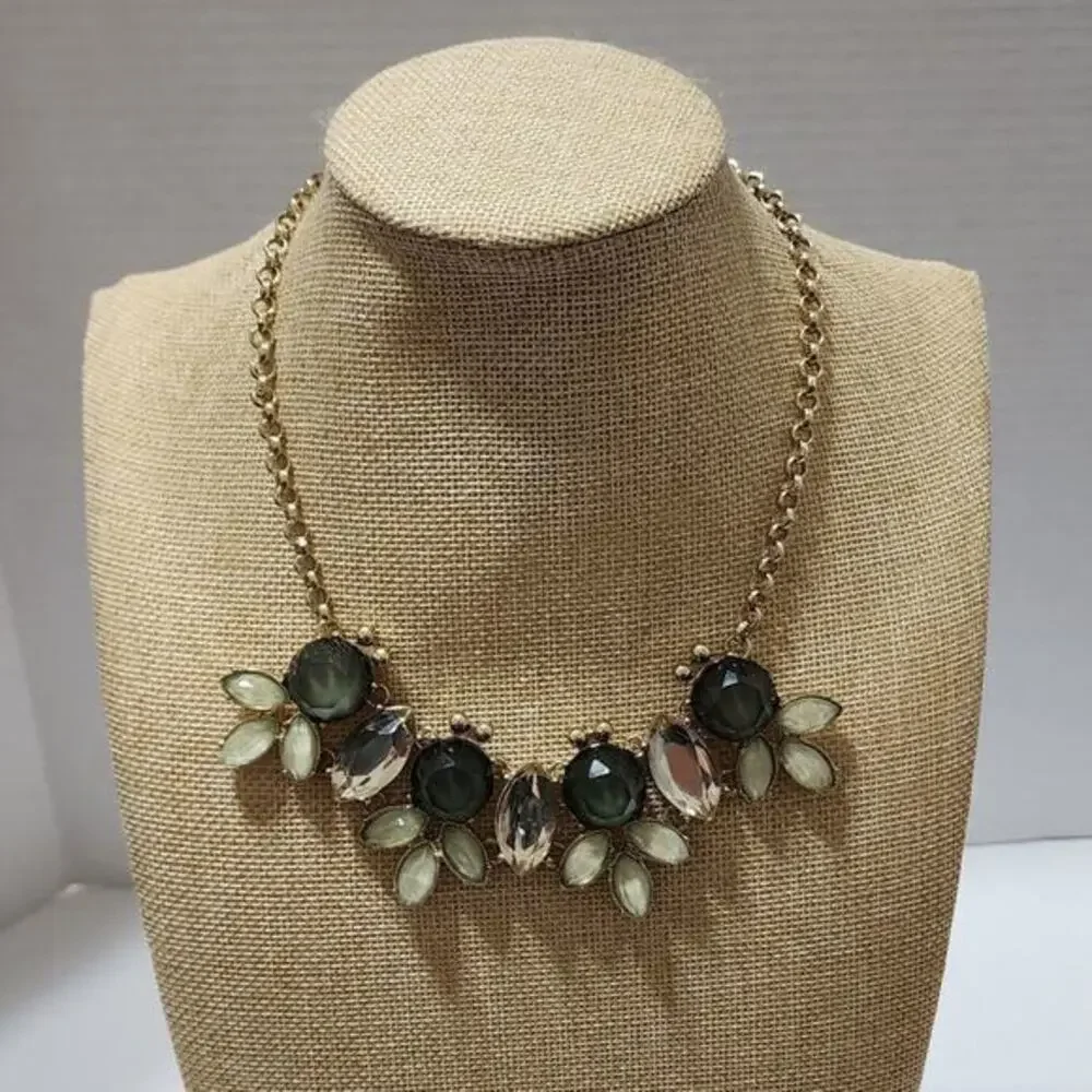 Treska Floral jeweled green &‎ gold statement necklace